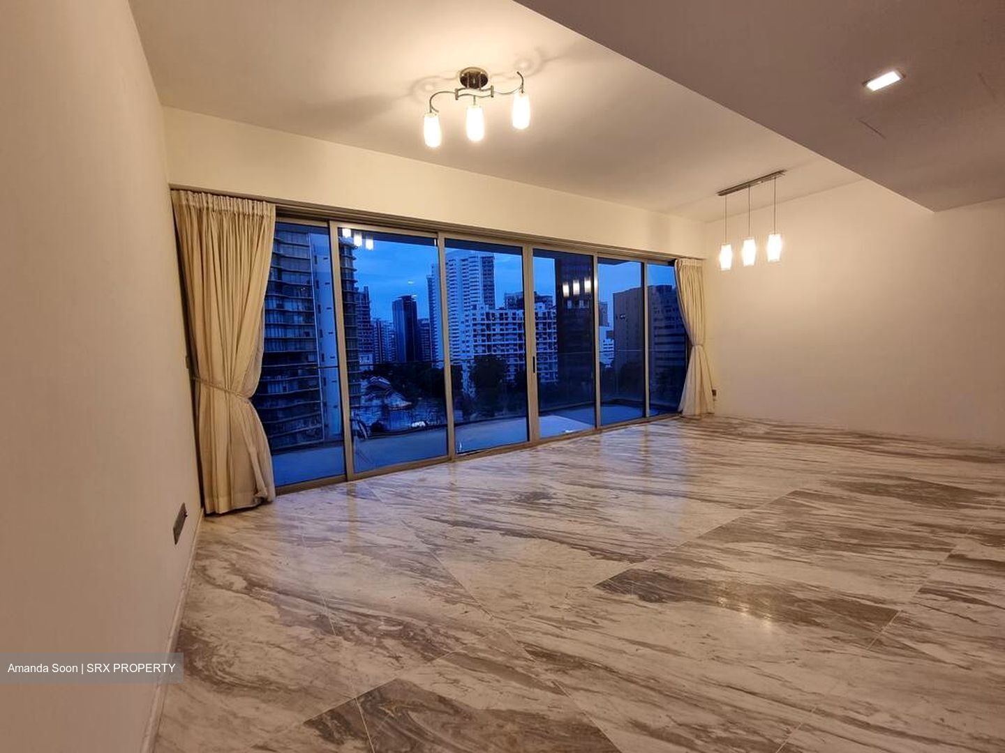 Suites @ Cairnhill (D9), Apartment #609659601